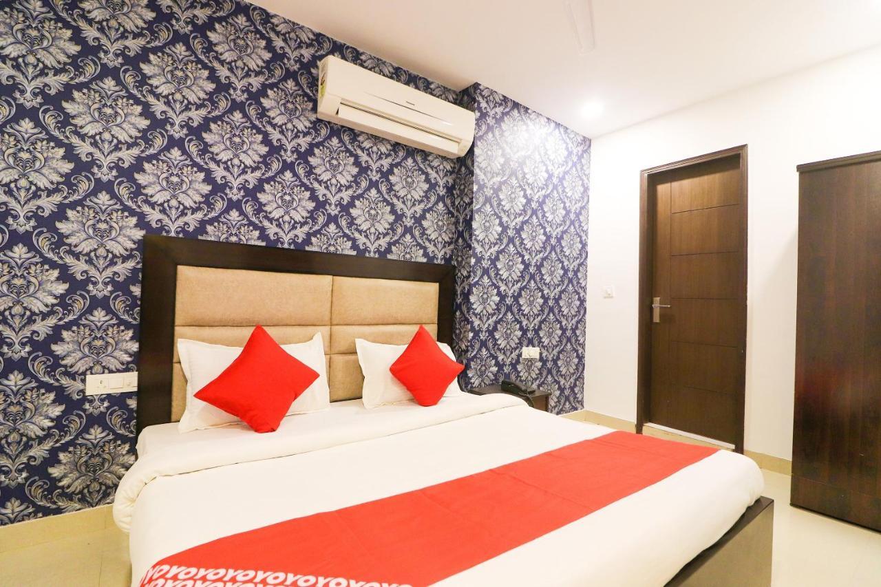 Hotel Oyo 63841 White Orchid à Indraprastha Extérieur photo