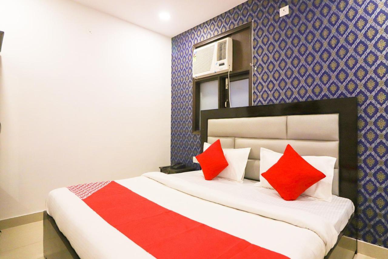 Hotel Oyo 63841 White Orchid à Indraprastha Extérieur photo