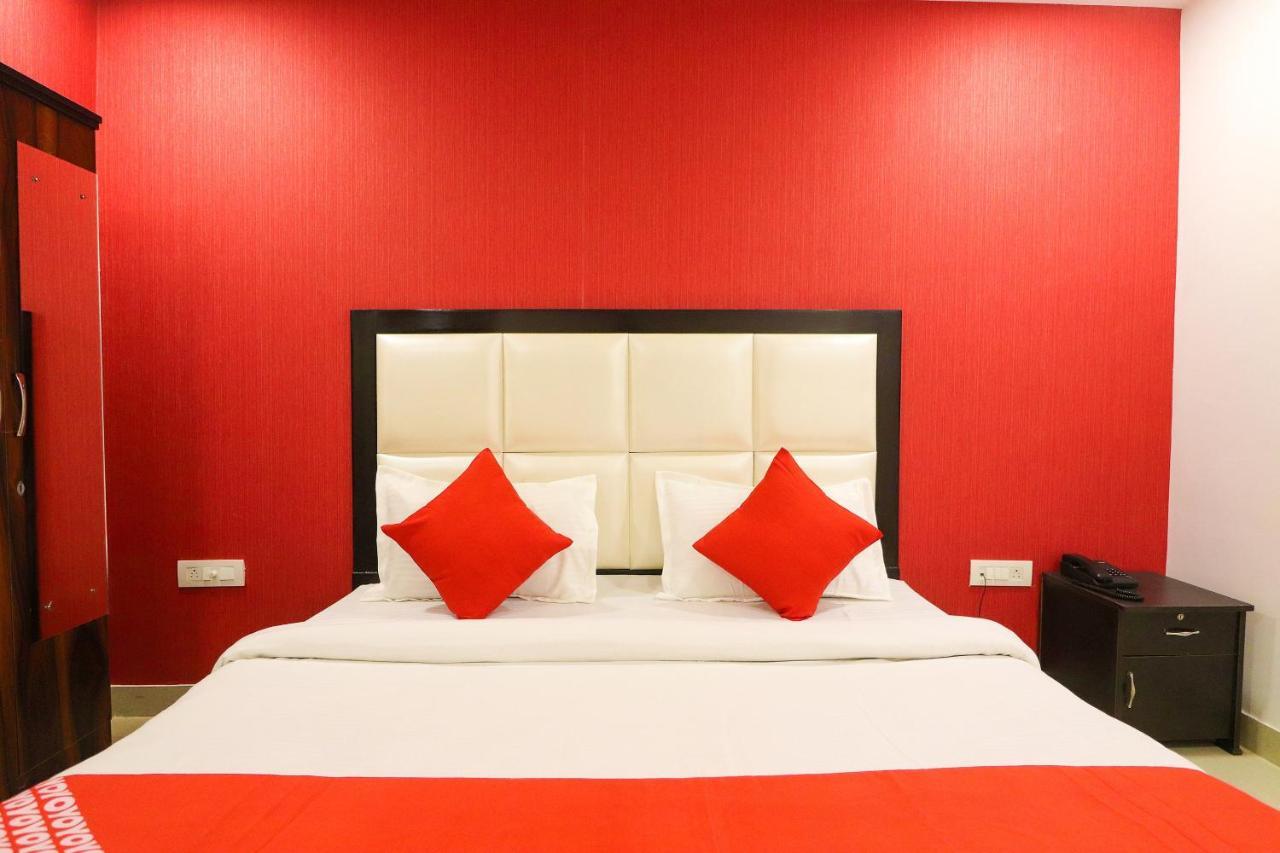 Hotel Oyo 63841 White Orchid à Indraprastha Extérieur photo