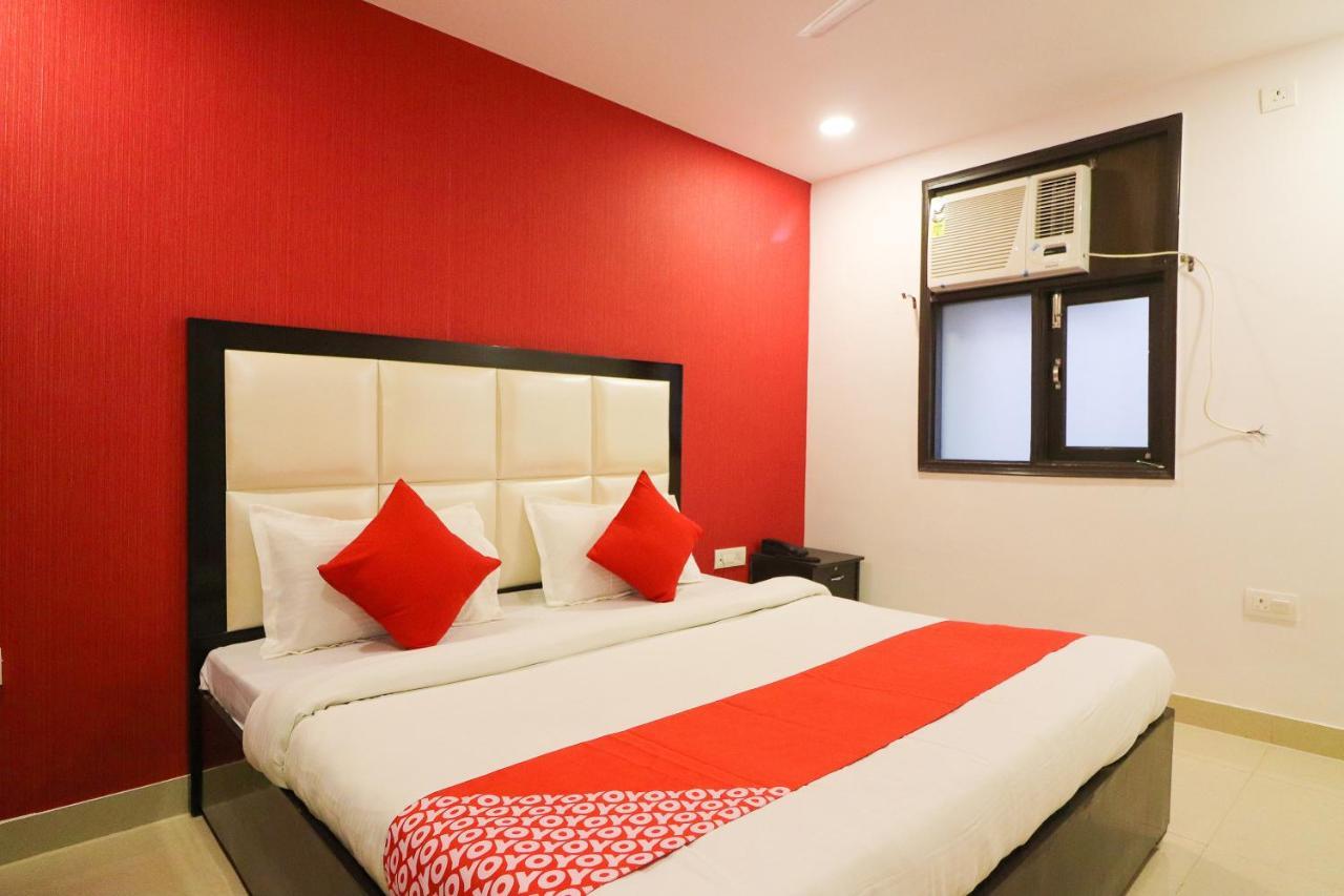 Hotel Oyo 63841 White Orchid à Indraprastha Extérieur photo